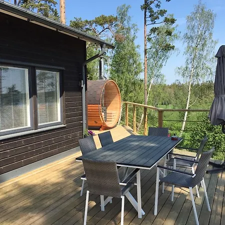 Вилла Finnoe Stugby *