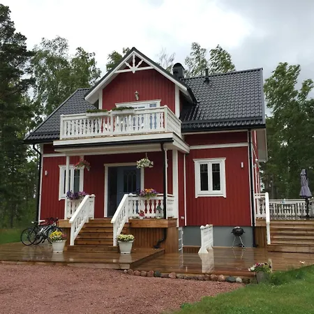 Вилла Finnoe Stugby